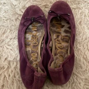 Cute flats. Worn a couple of times. Clean and ready to wear.